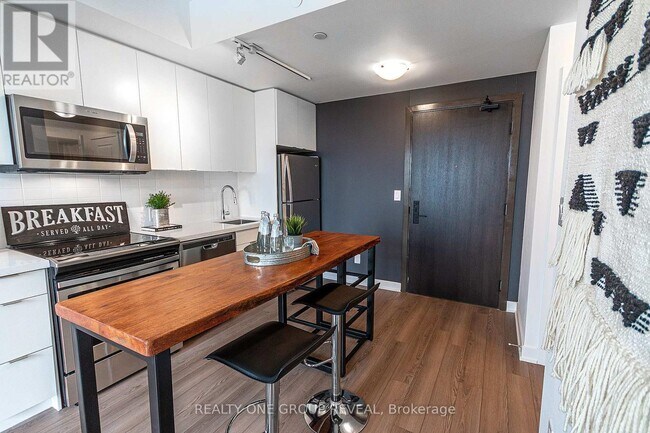 Photo du bâtiment - 2799 Kingston Rd