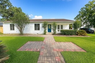 Building Photo - 8431 Lorrie Dr