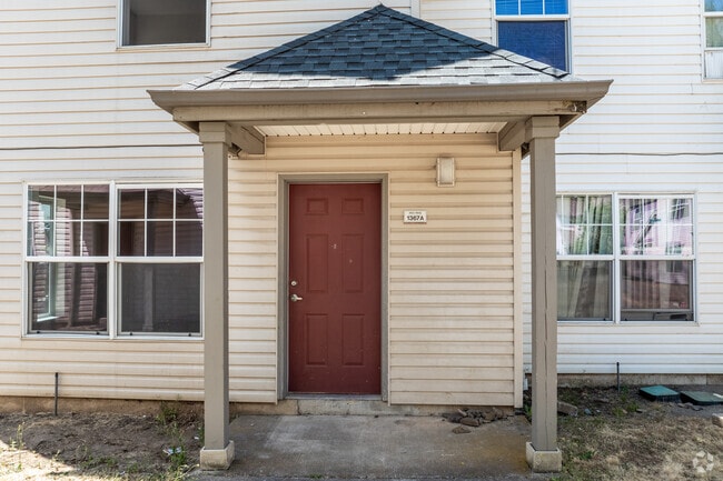 Building Entrance - Wolf Ridge