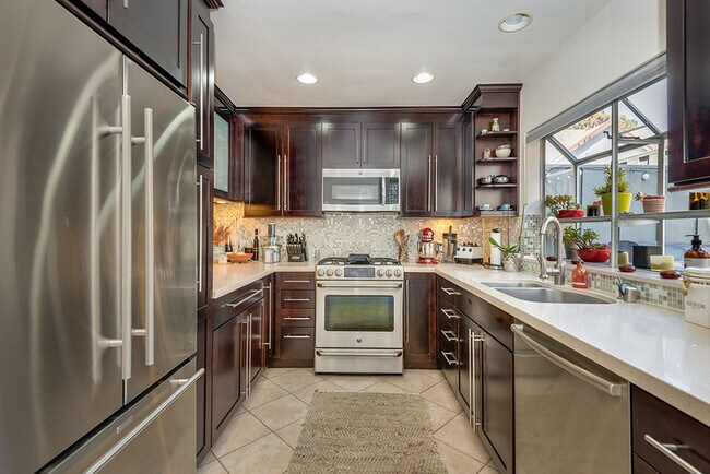 Foto del edificio - 2408 34th St