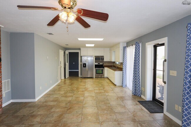 Foto del edificio - 288-288 W Jentsch Rd