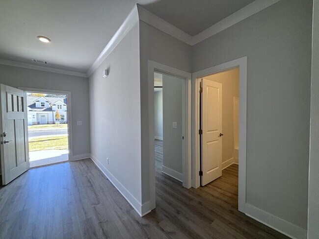 Photo - 36 Village Ct Townhome