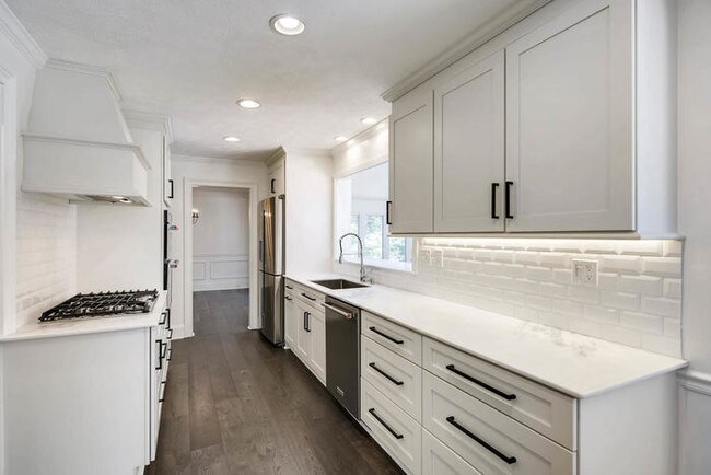 Building Photo - 1095 Willow Bnd , Roswell , GA , 30075