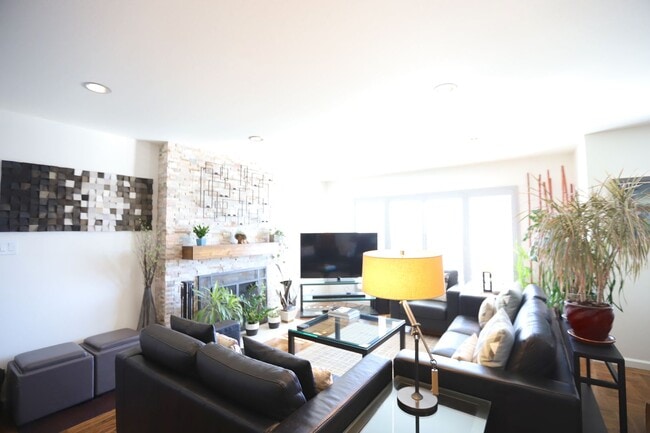 Photo - 140 Avalon Dr Apartment