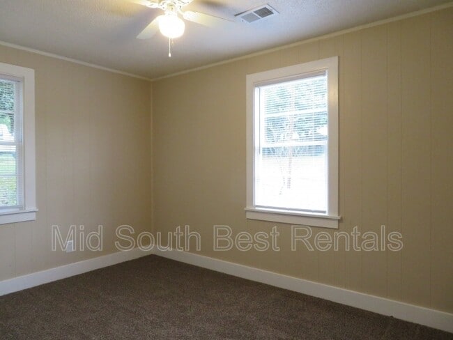 Building Photo - 2243 Hillside Ave