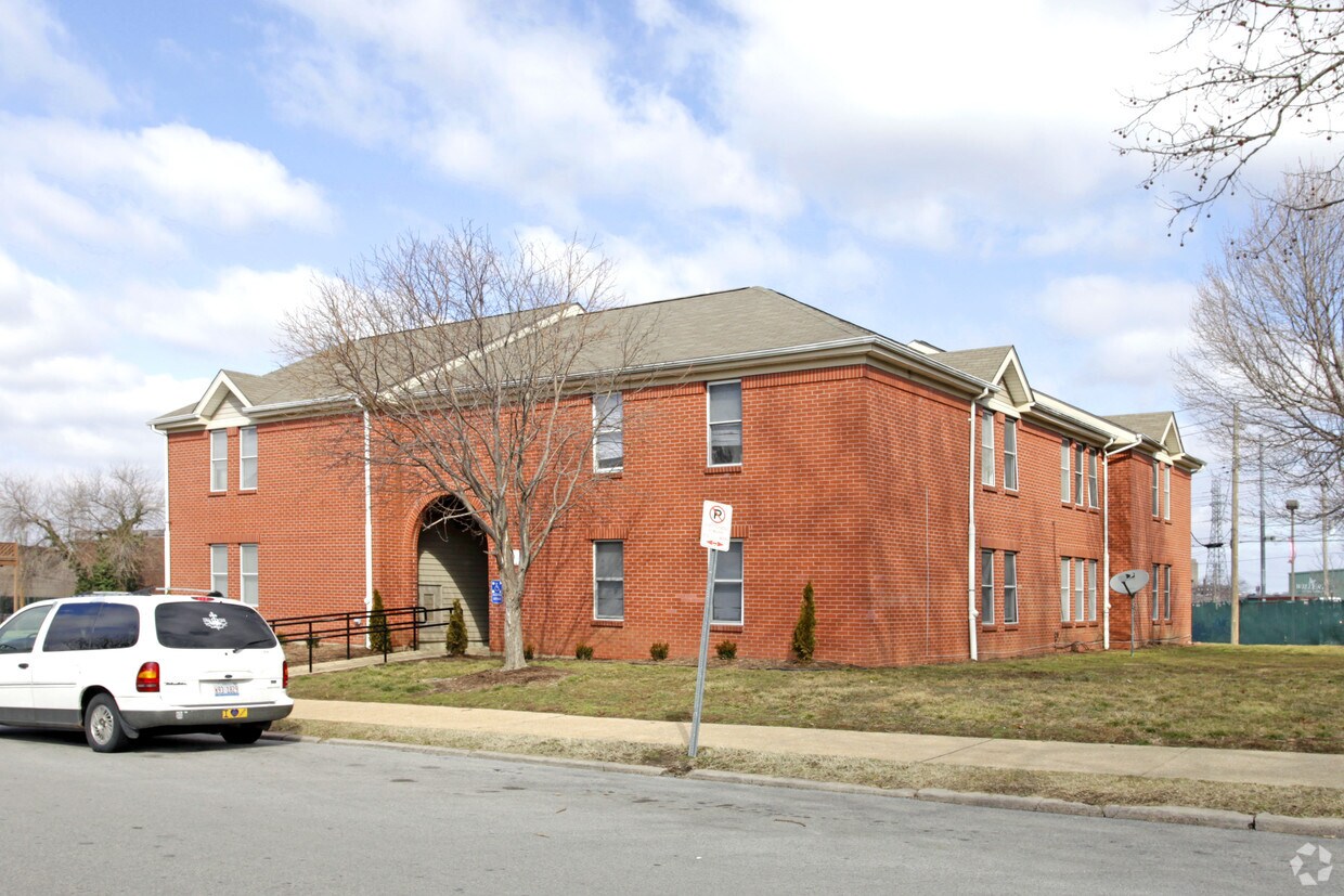 Building Photo - 3919 Folsom Ave