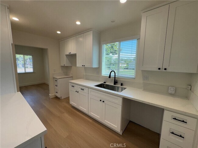 Foto del edificio - 6837 Oak Park Ave