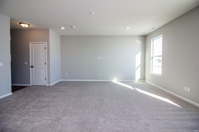 Foto del edificio - 1003 W Hamilton Rd N