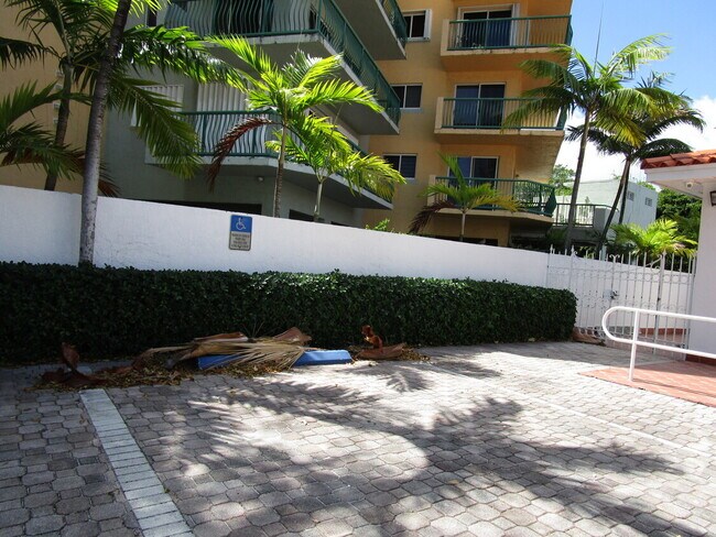 Foto del edificio - 1900 Brickell Ave