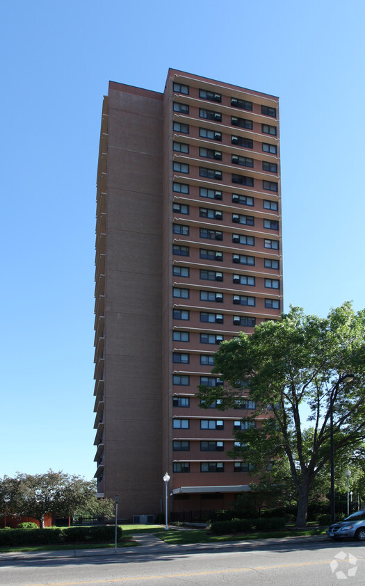 Building Photo - The Riverside