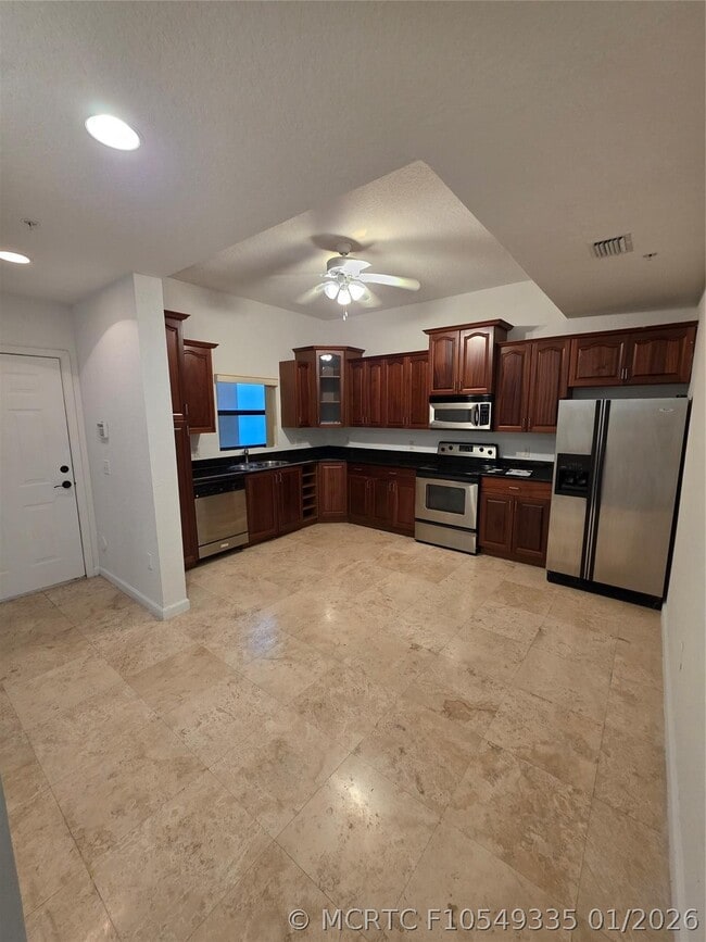 Building Photo - 1640 Presidential Way