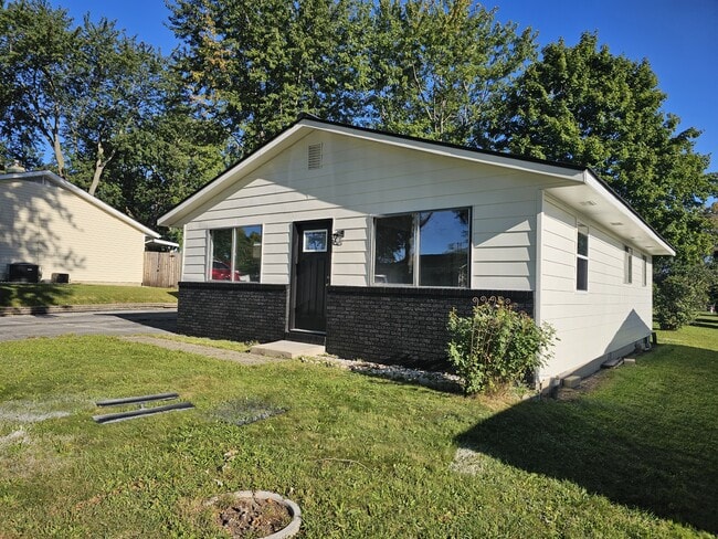 Building Photo - 309 E Mayfair Ln