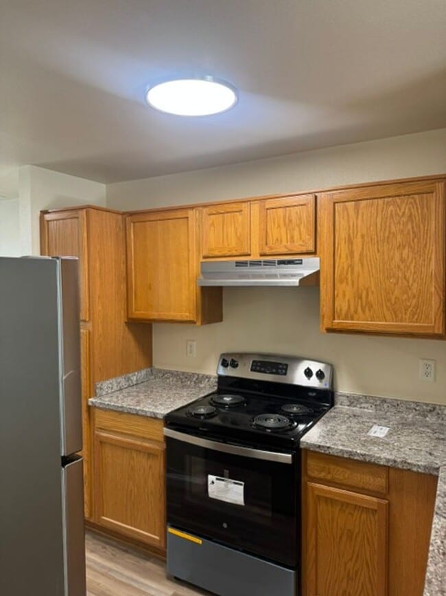 Foto del edificio - TOWNHOMES OF OAK COURT!!  REMODELED 2 BEDROOM