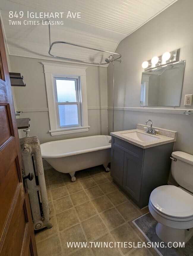 Foto del edificio - 849 Iglehart Ave, St Paul, MN 55104