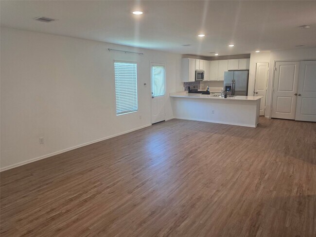 Foto del edificio - 7202 Clover Chase Dr