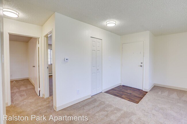 Building Photo - 2 br, 1 bath Apartment - 6454 Simms Street...