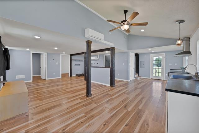 Foto del edificio - 1025 Summit Dr