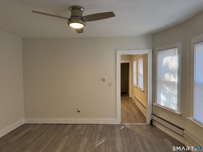 Building Photo - 393 Newhall St