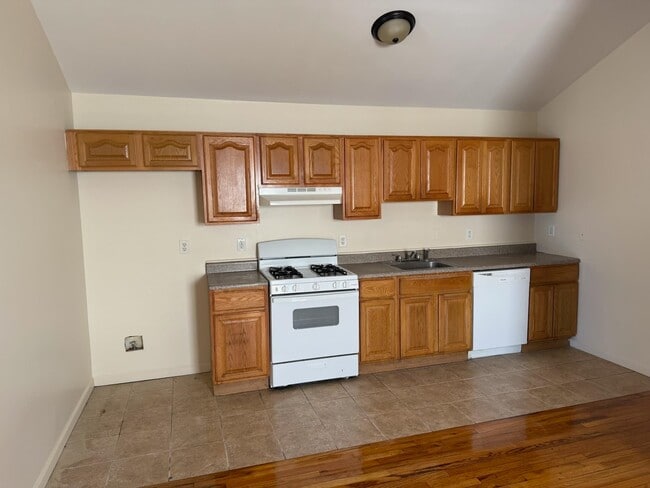 Foto del edificio - 99 Fulton Ave