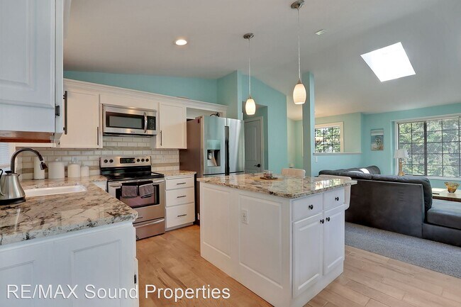 Foto del edificio - 3 br, 2 bath House - 310 View Rd