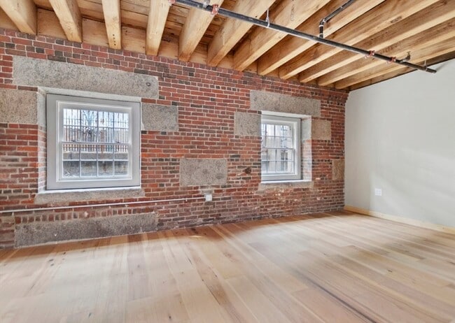 Building Photo - 58 13th St