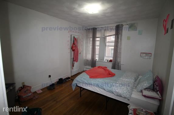 Foto del edificio - 15 Scottfield Rd