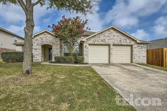 Foto del edificio - 13129 Padre Ave