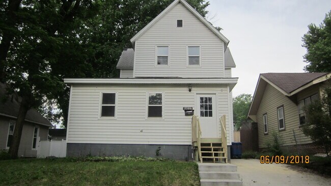 Building Photo - 3306 3rd St