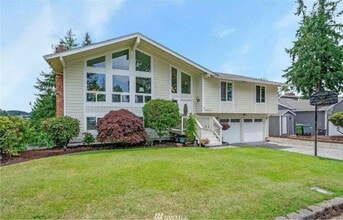 Building Photo - 5021 59th Ave Ct W Building Photo - 5021 59th Ave Ct W