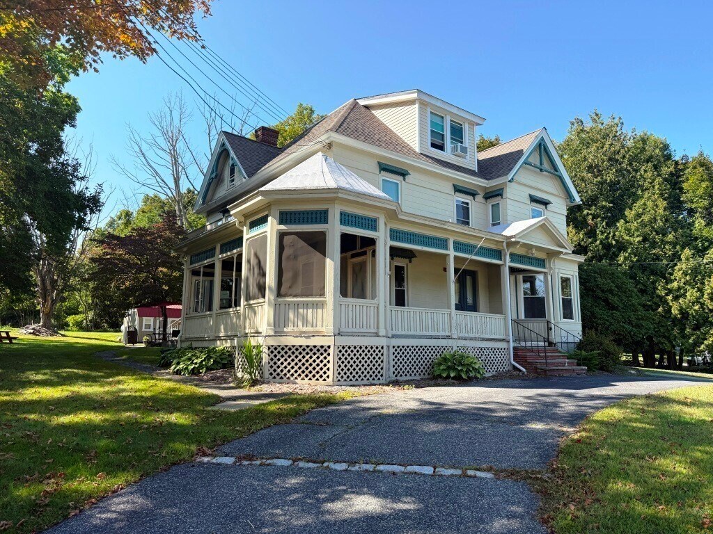 Primary Photo - 666 Pleasant St