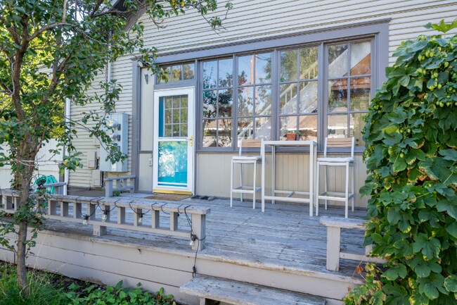 Foto del edificio - 540 E Pine St