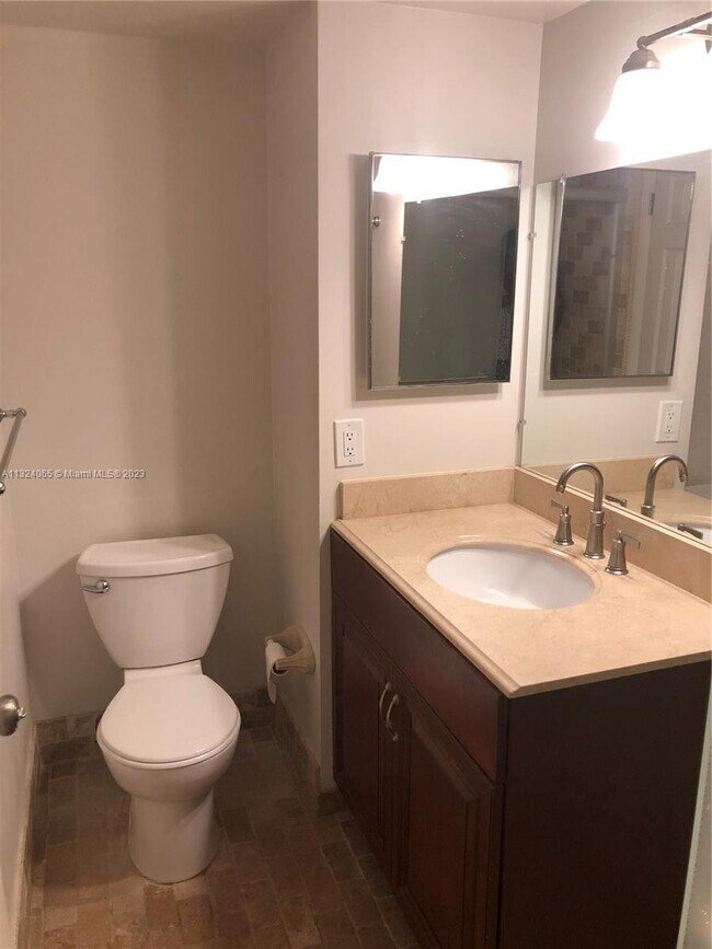 10009 Winding Lake Rd Unit 206, Sunrise, FL 33351 Condo for Rent in