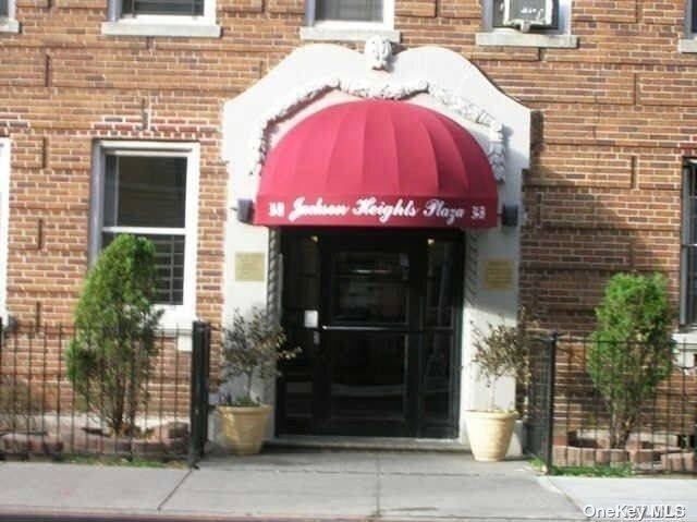Foto principal - 34-59-59 89th St