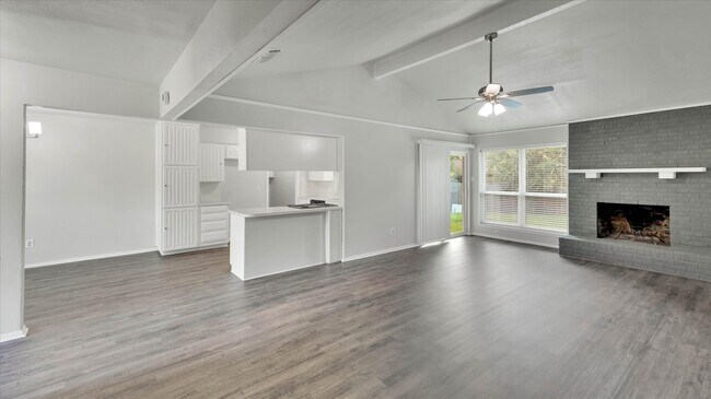 Foto del edificio - 1500 High Ridge Rd