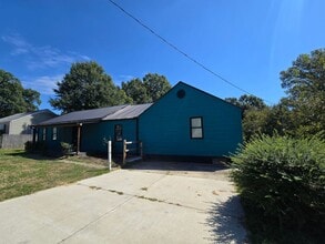 Building Photo - 503 Lowdermilk St