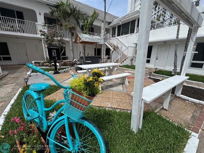 Building Photo - 2115 N Ocean Blvd