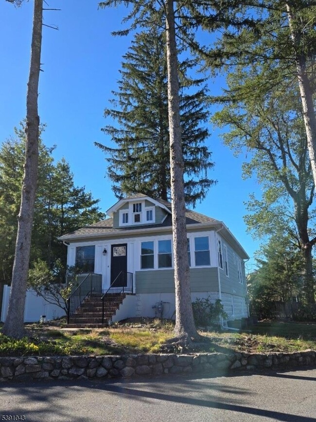 Building Photo - 100 N Bertrand Rd