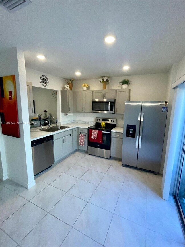 Foto del edificio - 456 NE 4th St