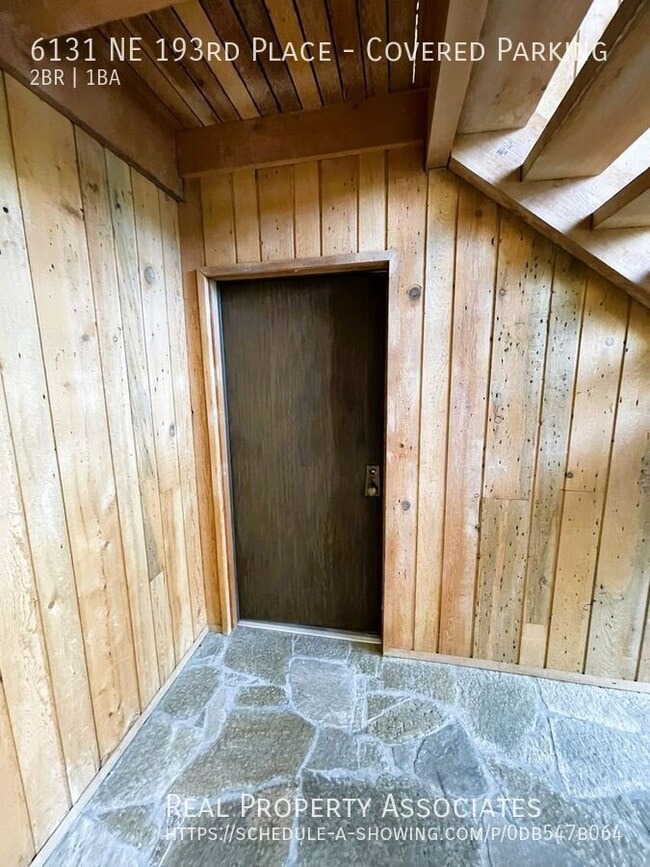 Foto del edificio - 6131 NE 193rd Pl