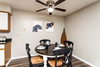 2BR, 2BA - 950 SF - Cove At Cooper Lakes