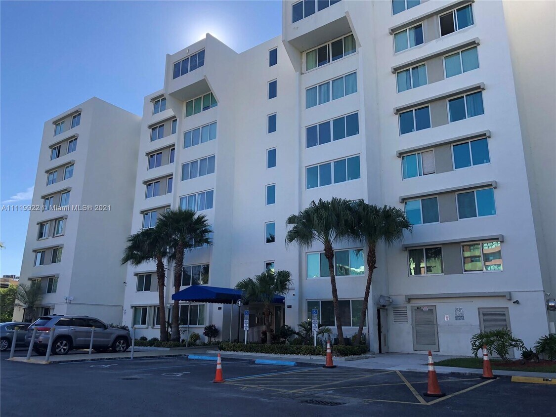 9125 SW 77th Ave Unit 709, Miami, FL 33156 Apartment for Rent in