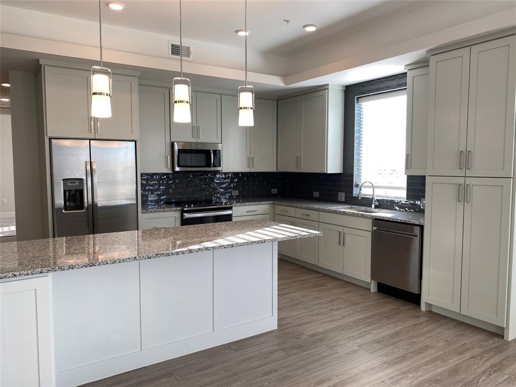 Foto principal - 4105 Viridian Village Dr
