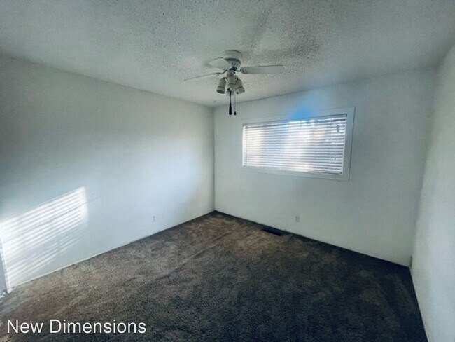 Foto del edificio - 3 br, 2 bath House - 700 Stanford Way