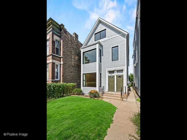 Foto del edificio - 2908 W McLean Ave