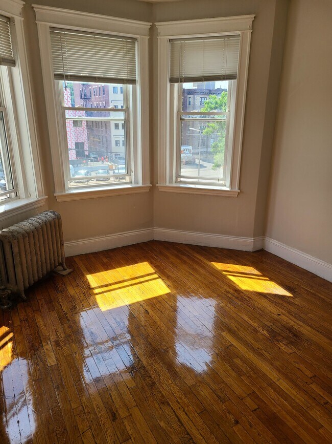 Building Photo - 1189 Commonwealth Ave