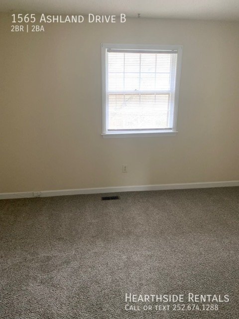 Foto del edificio - 1565 Ashland Dr