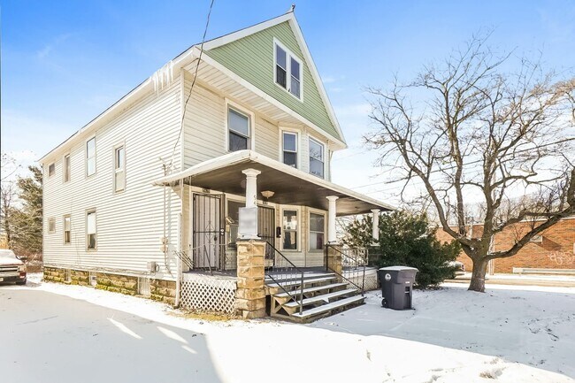 Foto del edificio - 9423 Denison Ave