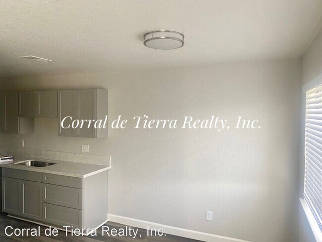 Foto del edificio - 2 br, 2 bath House - 47 Julia Avenue