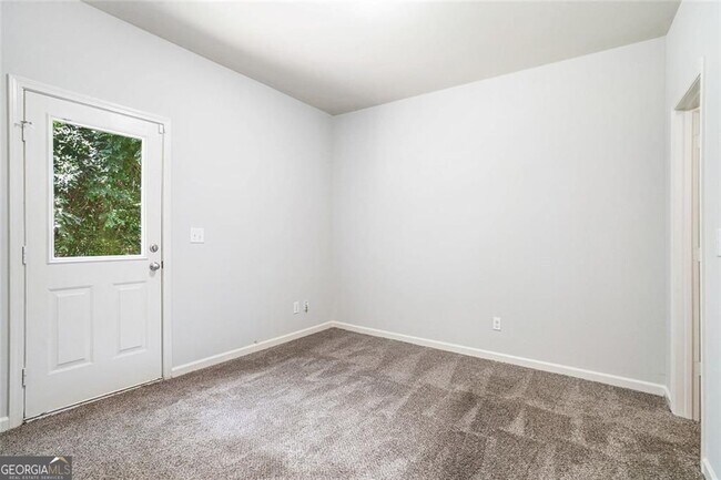 Foto del edificio - 4043 Avalon Rd SW