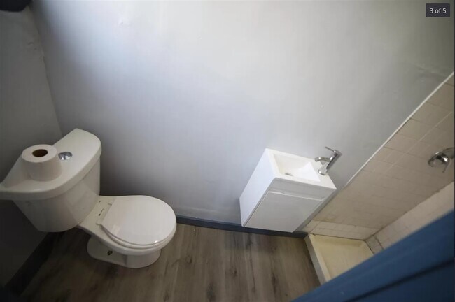 Foto del edificio - 3657 KENNEDY Blvd